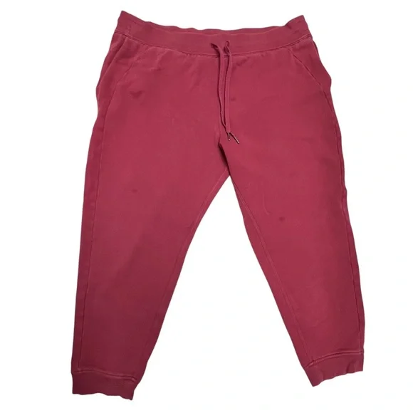 Lululemon Scuba High-Rise Relaxed Jogger Full Length in Pomegranate - Picture 4 of 9